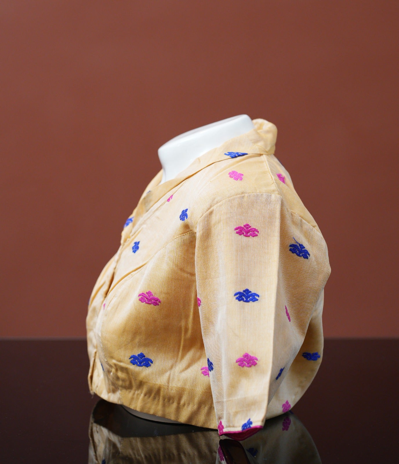 COLLARED NECK BLOUSE WITH GOS BUTA MOTIF